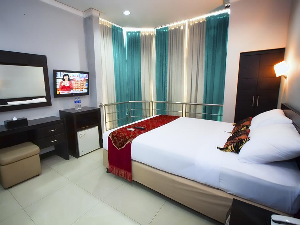 Hotel Celebes Makassar Exterior photo