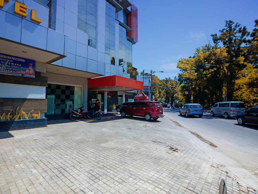 Hotel Celebes Makassar Exterior photo